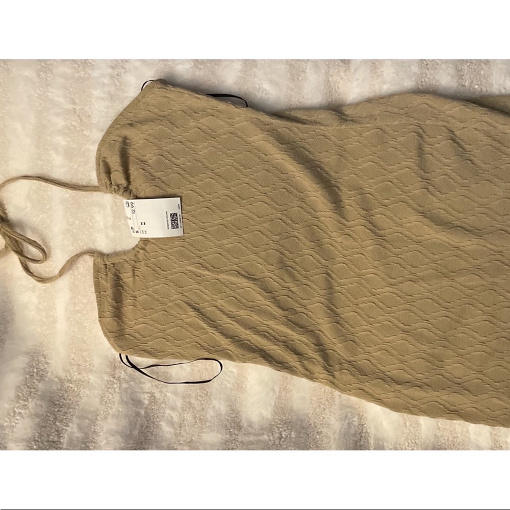 Brand: H&M M, Size: Medium, Color: Tan